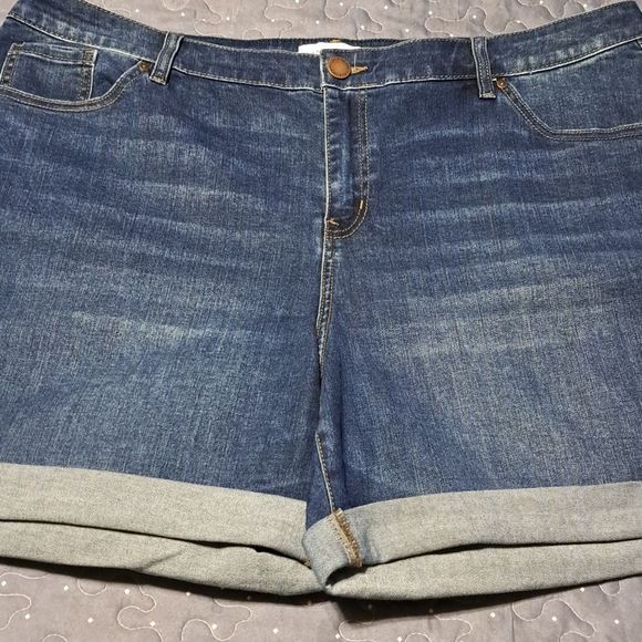 Lane Bryant mid rise Boyfriend Midi jean shorts size 18 - Picture 1 of 5